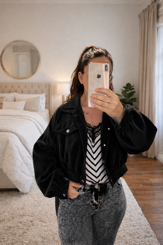 Veste courte en velours noir 🖤