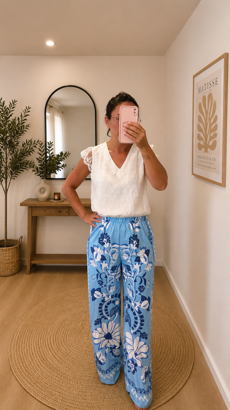 Pantalon imprimé fleuri bleu ciel