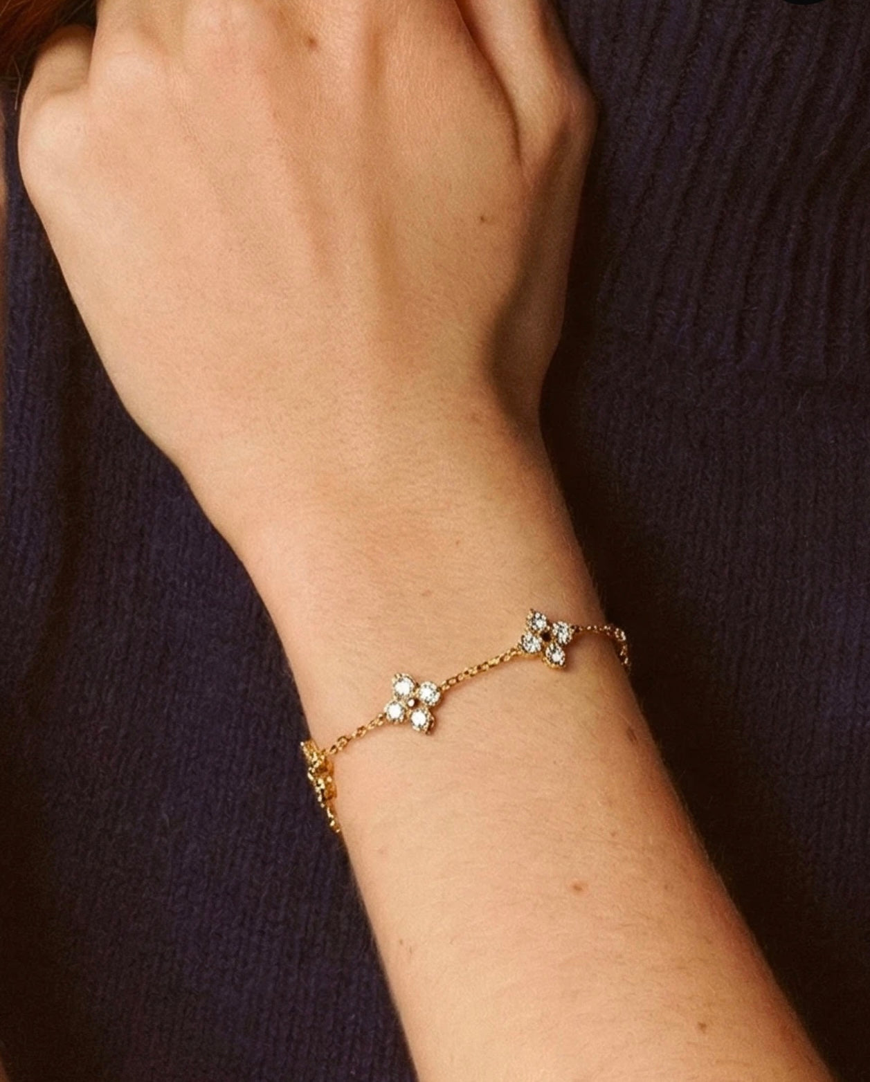 Bracelet fleur strass doré