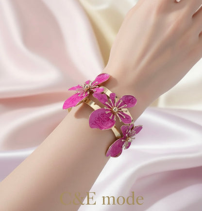 Bracelet élégant floral rose