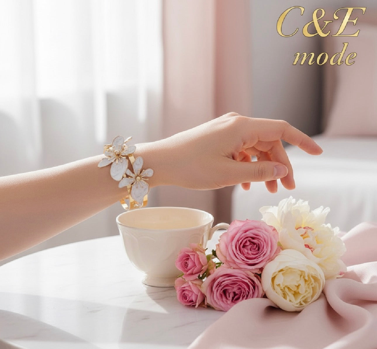 Bracelet élégant floral rose clair