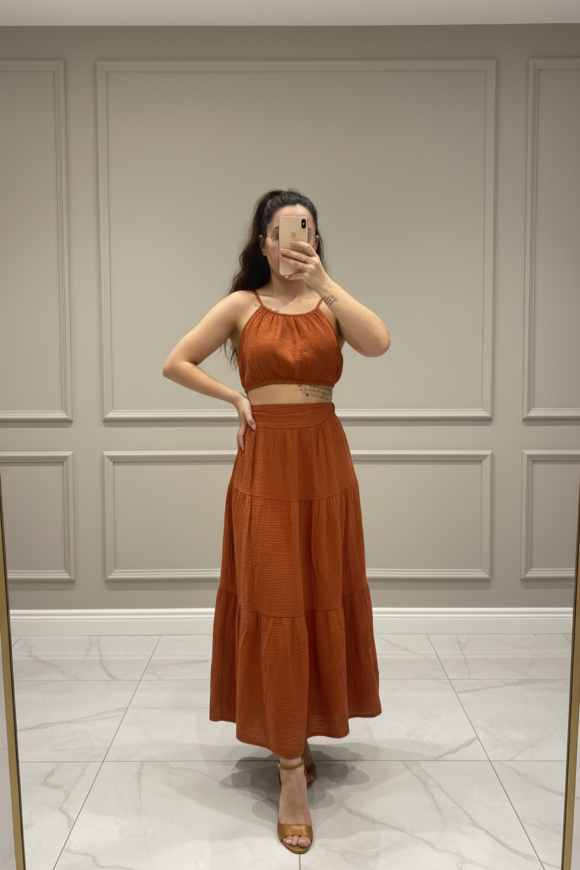 Ensemble top et jupe porte feuille