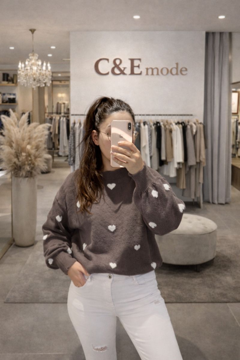 Pull chocolat motif cœur